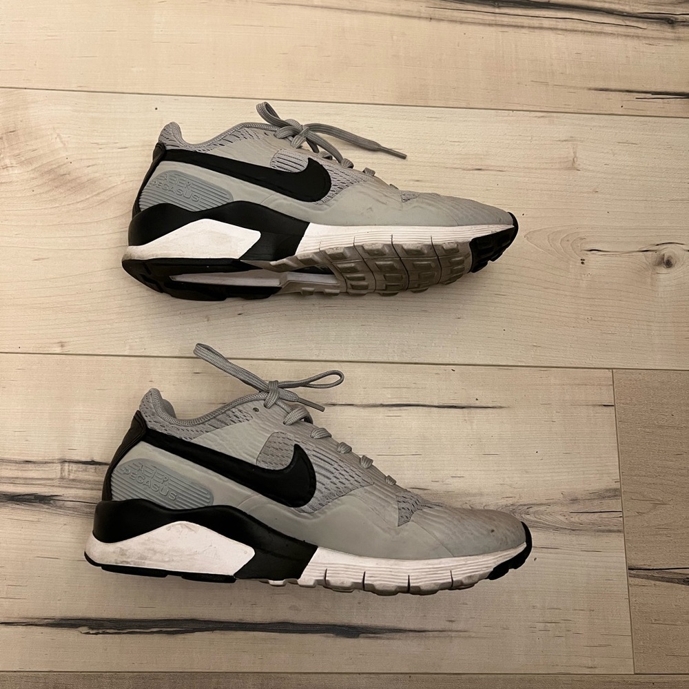 Nike Shoes Women’s Gray
